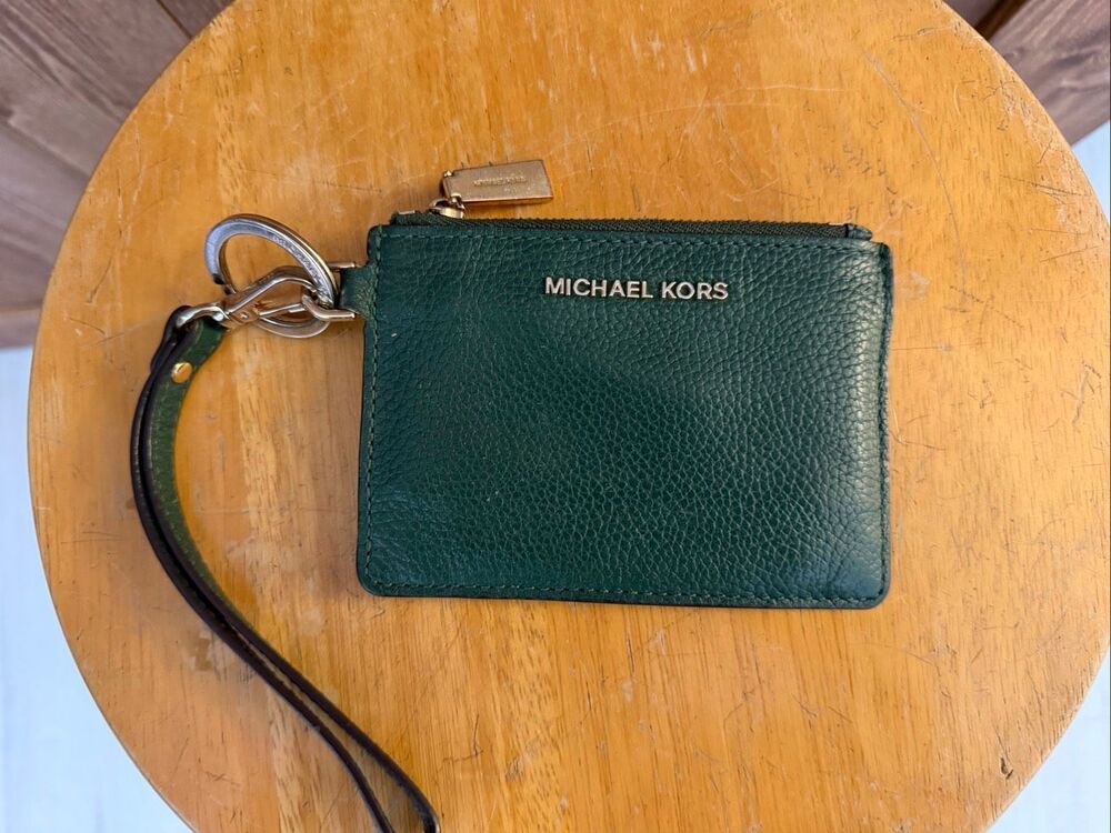 Michael Kors Green Pebbled Leather Wristlet Zip Card Holder Keychain (9185)